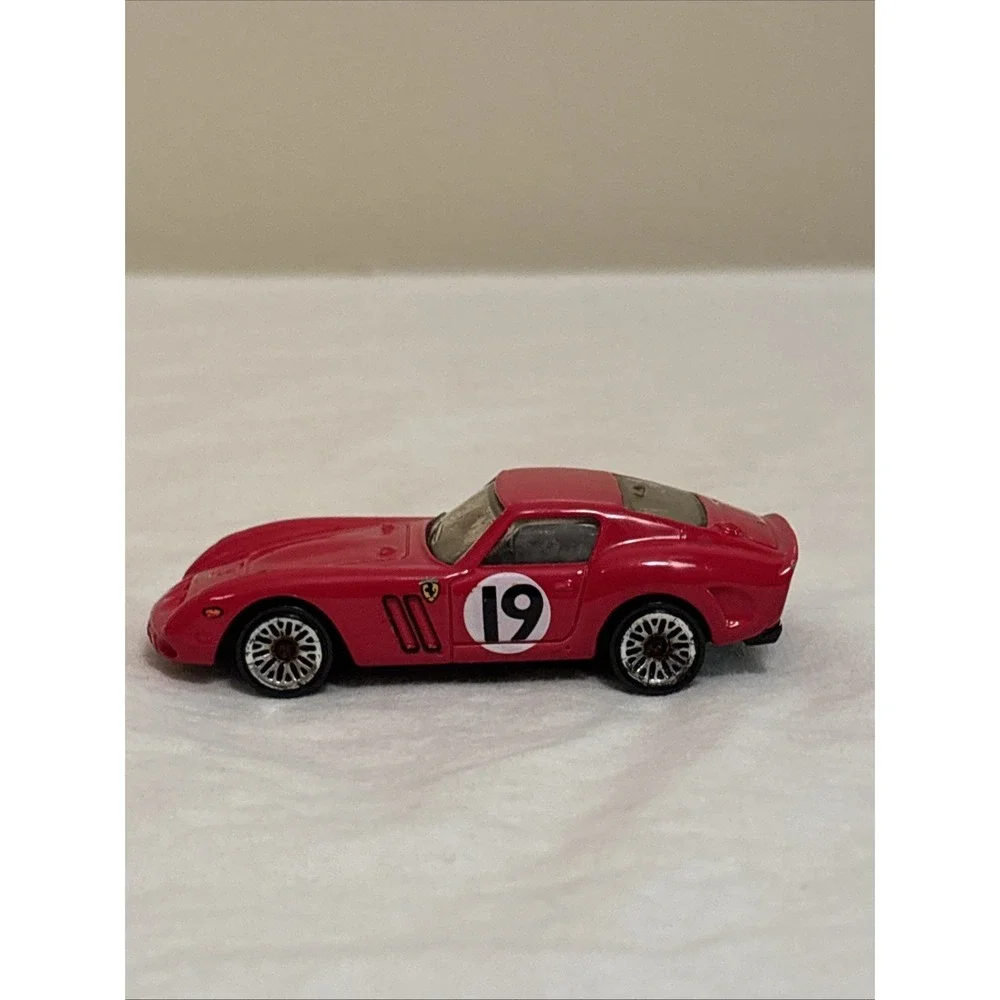 Hot Wheels 2009 New Models Ferrari 250 GTO Red 19 Diecast Car 1:64 Loose